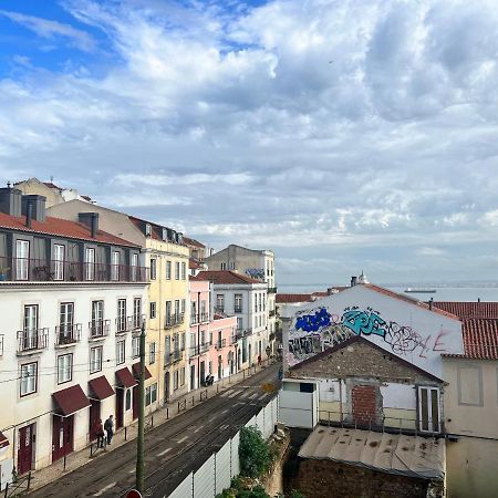Discover Lisbons History - Stylish Apartment In Alfama Dış mekan fotoğraf